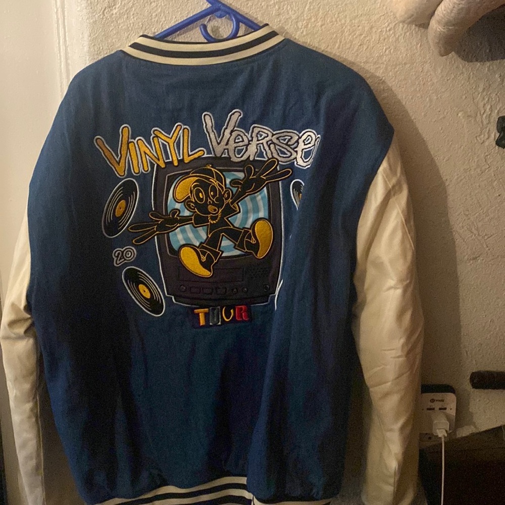 LOGIC VINYL VERSE TOUR JACKET